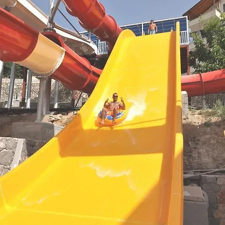 Ξενοδοχείο με διαμερίσματα Gurol Apart 3*