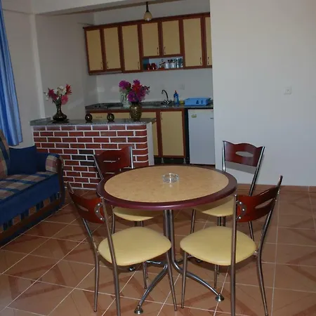 Ξενοδοχείο με διαμερίσματα Gurol Apart 3*